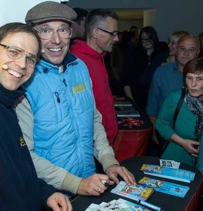 Andrang bei der Autogrammstunde