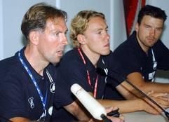 Jens Lehmann (l), Sebastian Siedler (m) und Christian Bach (r) erklärten bei den Bahnrad-Weltmeisterschaften ihre Weigerung den Vierer zu fahren. (Archivfoto: dpa)