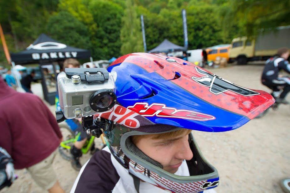 Christian Buchholz aus Hankensbüttel filmte mit seiner Helmkamera die rasante Talfahrt beim Roßtrappendownhill.