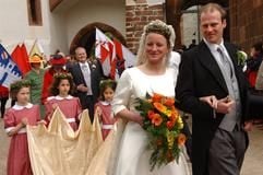 Sachsen: Sachsen: Von Miller Zu Aichholz Heiratet Von Schönburg-Glauchau