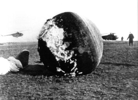 Die Kapsel, in der der Kosmonaut Juri Gagarin zur Erde zurückgekehrt ist. Gagarin umkreiste am 12. April 1961 in der Raumkapsel Wostok als erster Mensch die Erde. (ARCHIVFOTO: DPA)