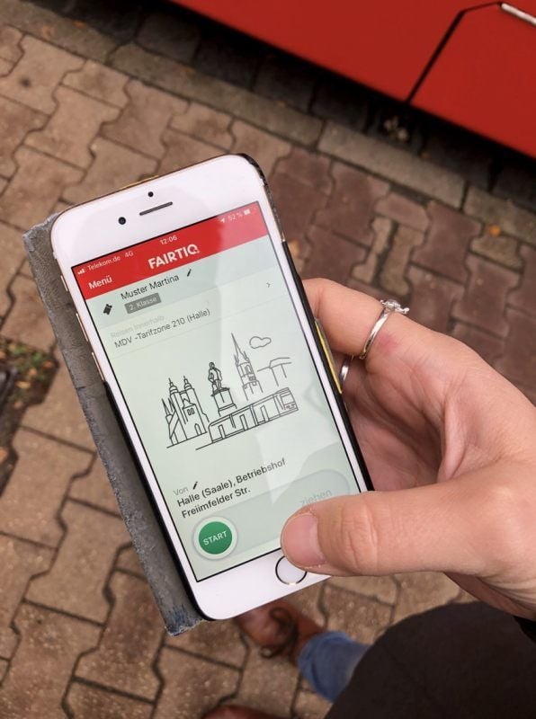 Die App weiß über die GPS-Ortung, dass sich der Fahrgast an der Haltestelle „Betriebshof Freiimfelder Straße“ befindet und zeigt das an. Mit einem Klick auf „Start“ kann die Fahrt beginnen.