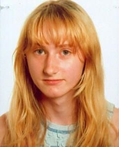 Das von der Polizei Südwestsachsen in Zwickau am 17.03.2006 veröffentlichte Foto zeigt die seit mehr als einer Woche vermisste Juliane aus Auerbach im Vogtland. (Grafik: dpa)