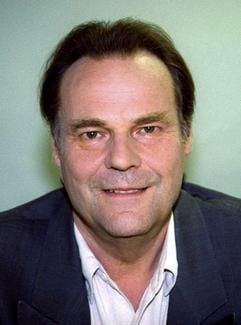Der deutsche Schriftsteller Peter Schneider gehörte neben Rudi Dutschke zu den Wortführern der 68er Studentenrevolte. Schneider wird am 21. April 2005 65 Jahre alt. (Foto: dpa)