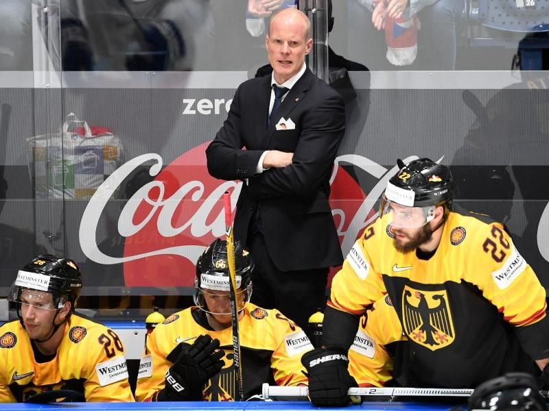 Bundestrainer Toni Söderholm freut sich auf den Deutschland Cup. Foto: Monika Skolimowska/dpa-Zentralbild/dpa