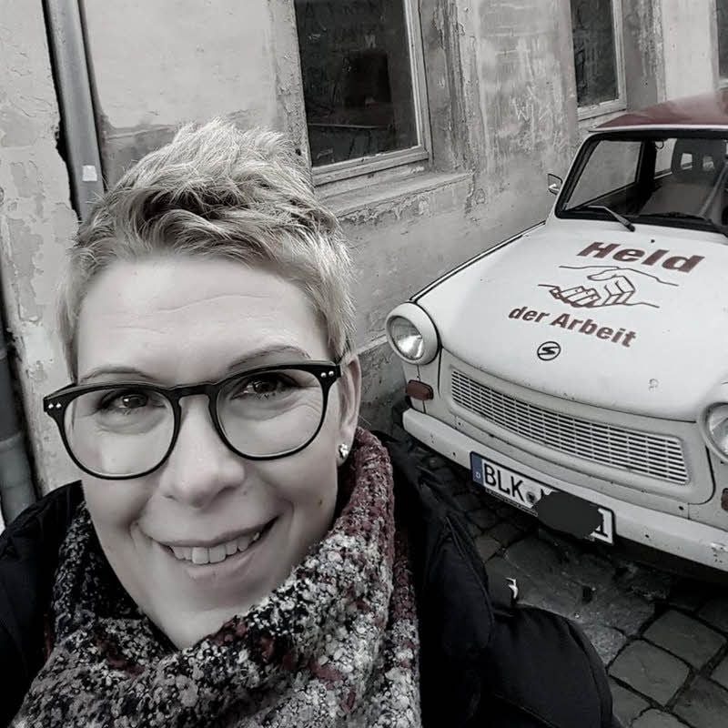 Wurde von Mandy Grimme und vielen anderen Heimat-Entdeckern schon als Selfie-Requisite genutzt: der Trabi am Naumburger Steinweg.