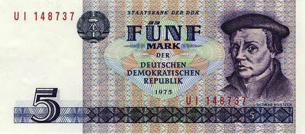 Auf der 5-Mark-Banknote der DDR ist Thomas Müntzer abgebildet, der den reformatorischen Gedanken sehr radikal in gesellschaftliches Engagement umgesetzt hat.