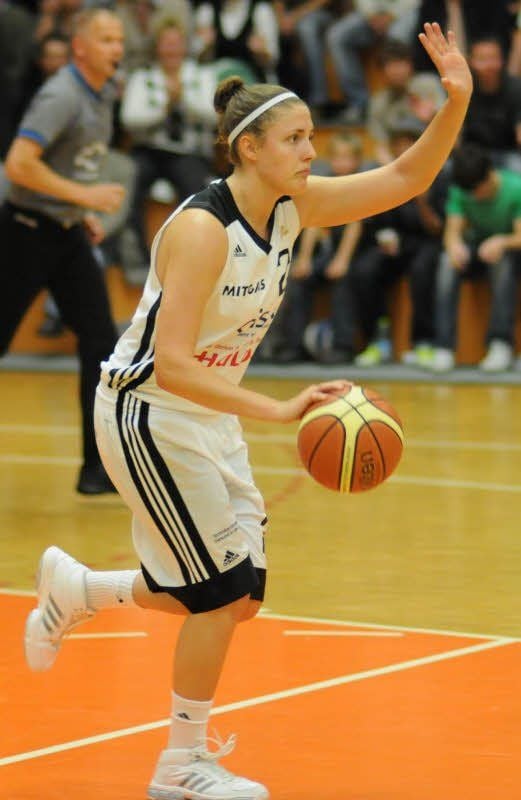 Amanda Rego trug zwischen 2008 und Ende 2009 in 37 Spielen das Trikot der SV Halle Lions. Jetzt kehrt sie zurück.