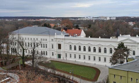 Das neue Gebäude der Nationalen Akademie der Wissenschaften Leopoldina in Halle (Saale). (FOTO: DPA)