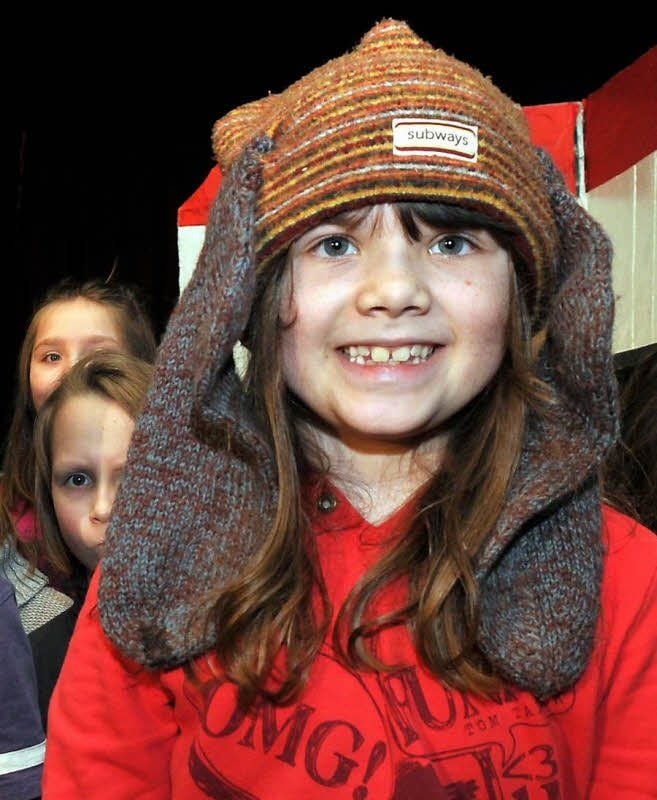 Kostümiert als Hund Lucy Pawels