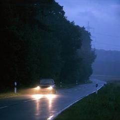 Rechtzeitig das Licht einschalten. (Foto: dpa)