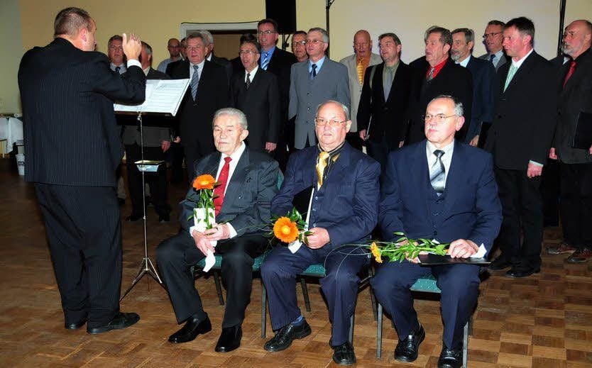 Als aktivste Sänger wurden beim Stiftungsfest in Jessen geehrt: Siegfried Glasenapp, Peter Wystrach und Dietmar Rülicke (v.l.n.r.)