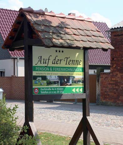 Werbeaufsteller in Klöden