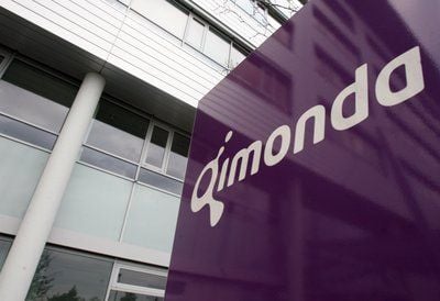 Das Logo des Chipherstellers Qimonda, aufgenommen vor dem Fabrikgebäude in Dresden. (FOTO: DPA)