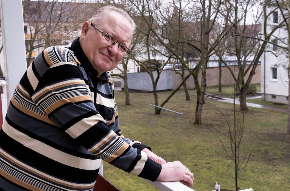 Helmut Dietrich hat sein Leben dem Fußball verschrieben.