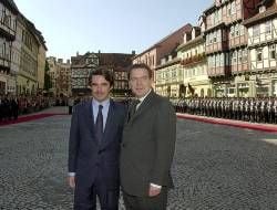 Jose Maria Aznar und Gerhard Schröder auf dem