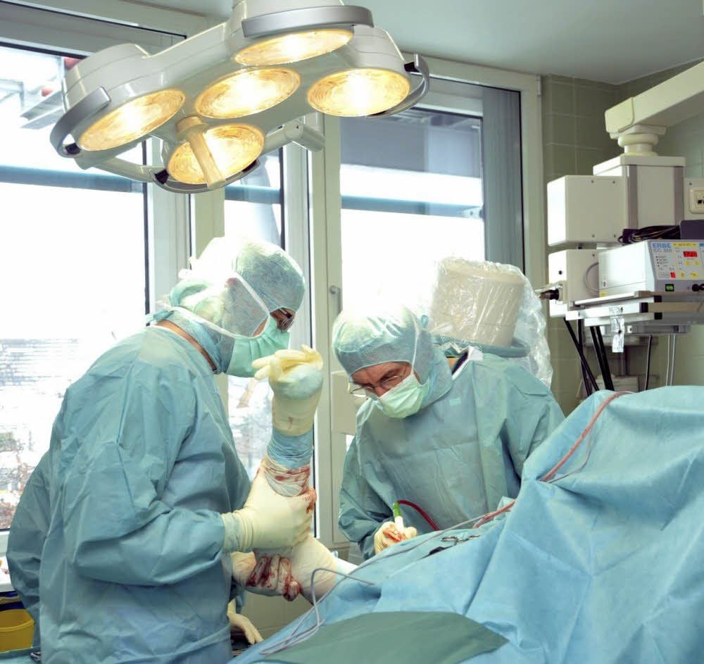 Ein Blick in den OP-Saal des Bernburger Klinikums. Neben der Basisversorgung sieht das medizinische Konzept auch eine Spezialisierung bestimmter Bereiche vor.