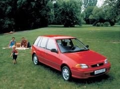 Als Gebrauchter besonders beliebt ab Baujahr 1995 - die überarbeiteten Modelle des Suzuki Swift haben unter anderem auch Airbags an Bord. (Foto: dpa)