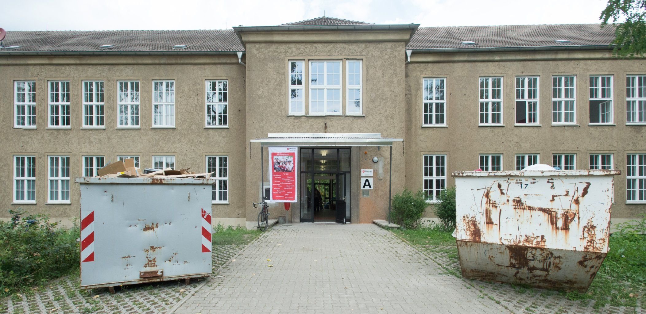 Außenansicht der einzigen Erstaufnahmeeinrichtung für Asylbewerber in Leipzig
