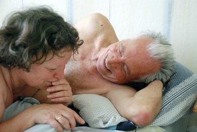 Szene des Films «Wolke 9» im Bett (Foto: dpa)