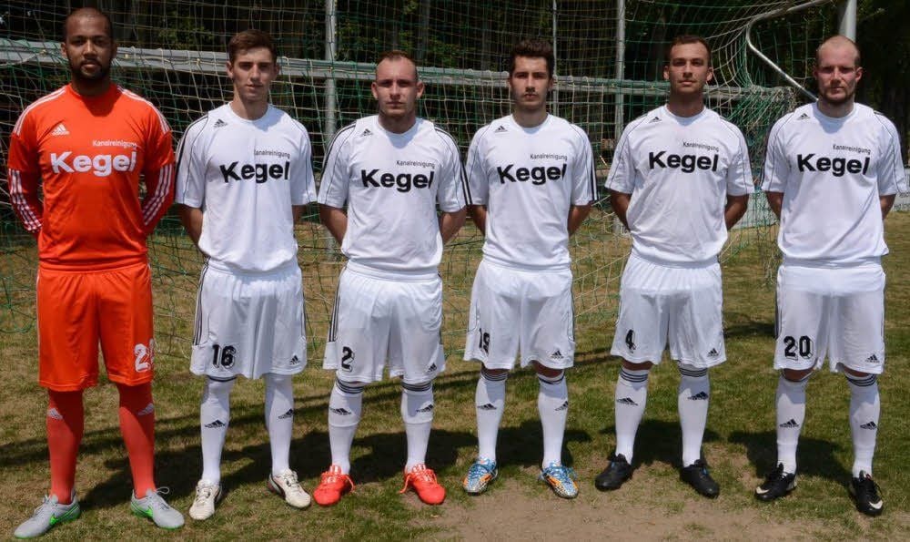 Patrick Alfiado, Lucas Einenkel, Patrick Illiger, Alexander Koch, Mathias Nagel und Martin Zander (von links) sind am Sonnabend als Arnstedts Neuzugänge präsentiert worden.