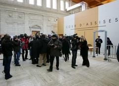 Mammut-Prozess gegen 66 Kinderschänder in Frankreich beginnt (Foto: dpa)