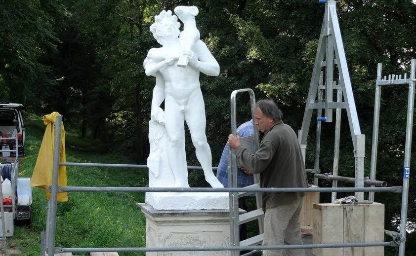 Nun steht der „Hirte“ wieder auf dem Dianenwall.