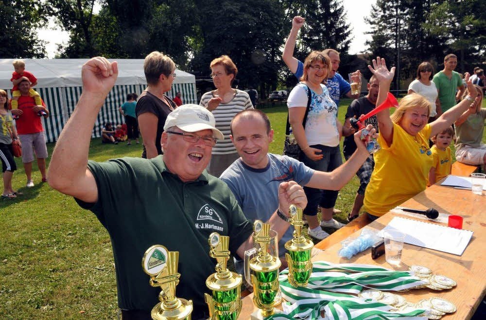 Stimmung beim Fußball-Turnier der Kindergärten.