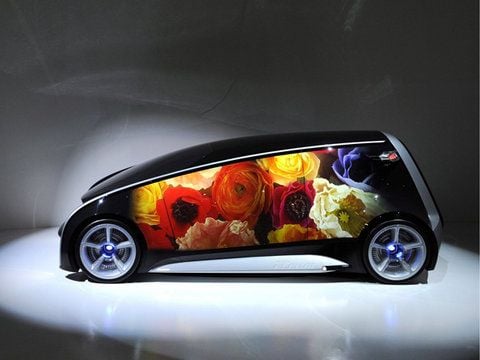 Der Toyota Fun Vii ist die Design-Studie eines Autos, dessen Oberflächen einen zusammenhängenden Bildschirm bilden. (FOTO: HERSTELLER)