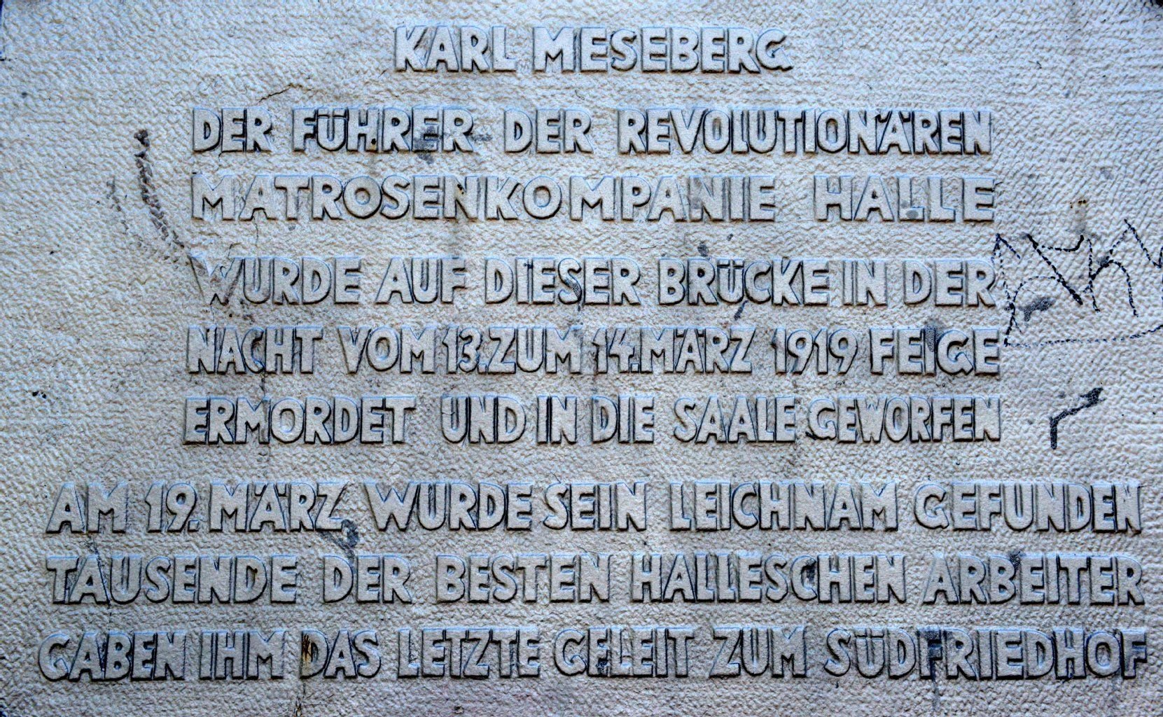 Gedenktafel für Karl Meseberg an der Hafenbahnbrücke