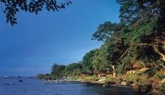 Schwer zu erreichen: Die Lodges am Victoriasee - hier das «Mfangano Island Camp» - sind Verstecke für Zivilisationsmüde. (Foto: dpa)