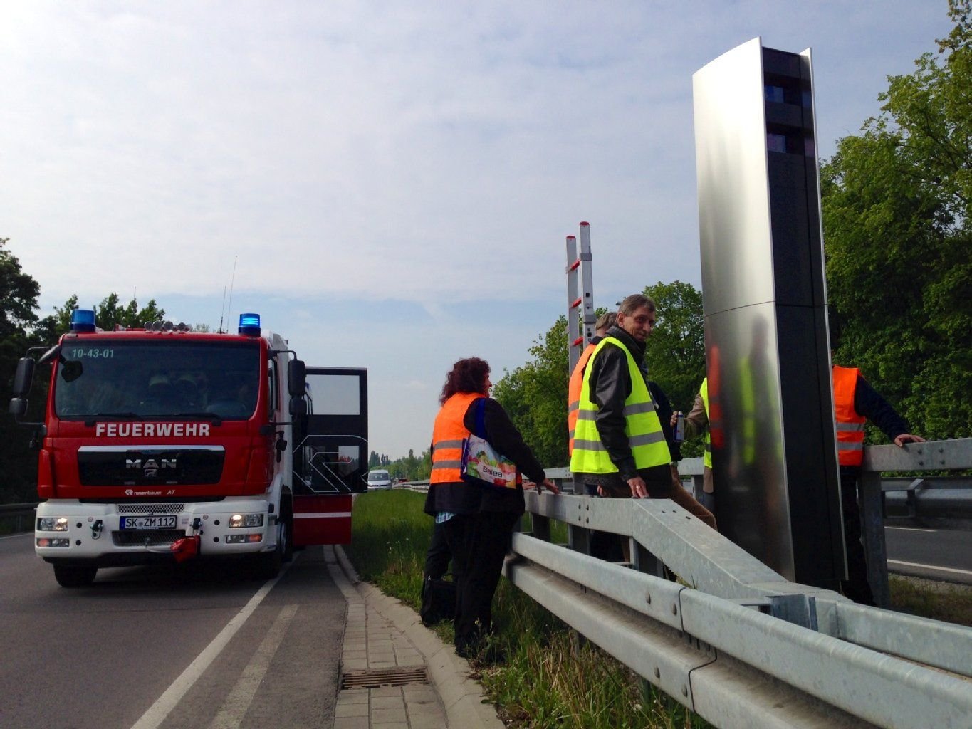 Die Blitzersäule an der B91 bei Merseburg