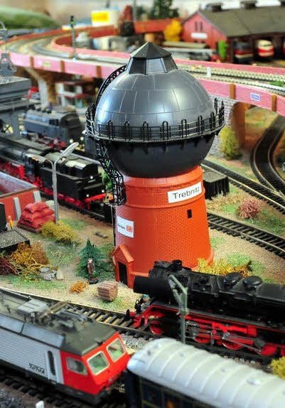Ein Modell-Wasserturm in Trebnitz.