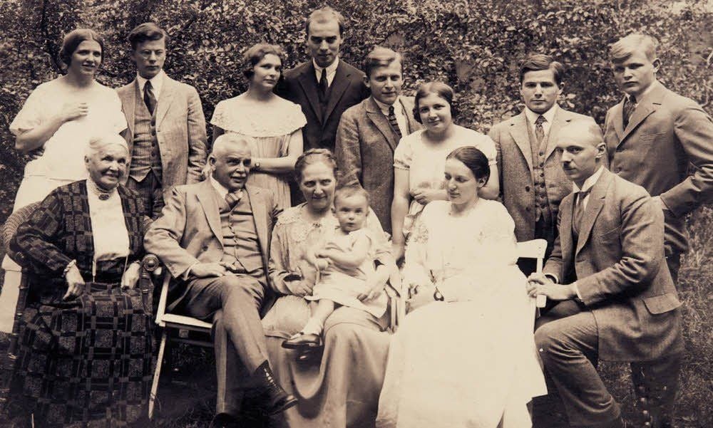 In der Ausstellung wird die Familie Bonhoeffer vorgestellt, die das Haus als Feriendomizil nutzte.