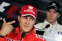 Ich kann das erklären: Michael Schumacher (l.) von Ferrari und Nick Heidfeld von BMW-Williams während einer Pressekonferenz in Imola (Italien). (Foto: dpa)