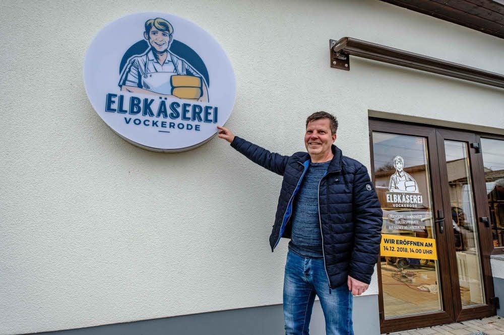Steffen Dalichau von der Agrargenossenschaft Wörlitz freut sich über das Interesse der Kunden.