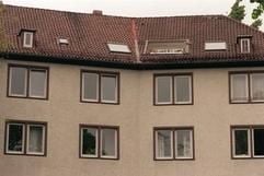 Mietwohnungen in einem zweigeschossigen Gebäude (Foto: dpa)