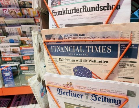 Die aktuellen Ausgaben der Financial Times Deutschland (FTD) (FOTO: DPA)