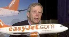 EasyJet-Chef Ray Webster will preislich hoch hinaus. Europas britischer Branchenzweiter der Billigflieger will ab Mittwoch auf gleich 23 Routen die etablierten Konkurrenten angreifen. (Foto: dpa)