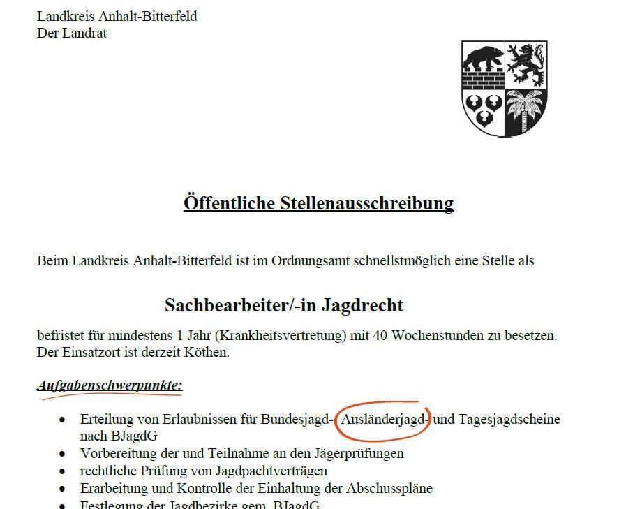 Einer der Aufgabenschwerpunkte ist die Ausstellung von Jagdscheinen.