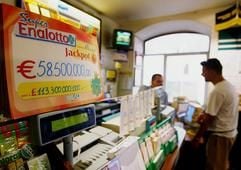 Lotto-Annahmestelle in Rom. (Foto: dpa)