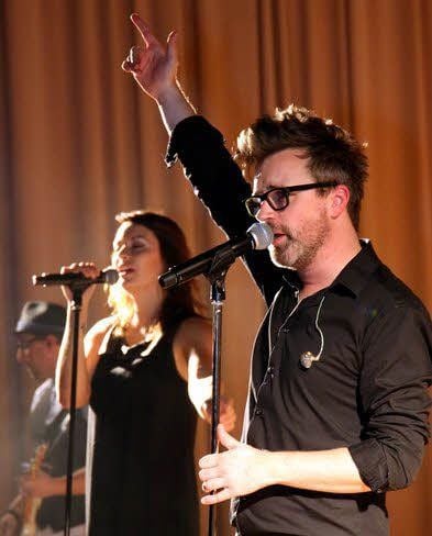 „RadioNation“ spielten im Kurhaus.