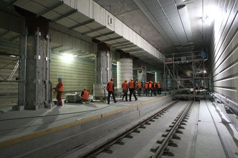 Eine zukünftige Station des Citytunnels unter dem Leipziger Hauptbahnhof im Mai 2012. Am 15. Dezember 2013 sollen in dem Eisenbahntunnel die ersten S-Bahnen verkehren. (ARCHIVFOTO: DAPD)