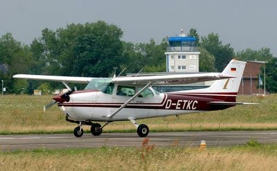 Kleinflugzeug vom Typ Cessna 172. (FOTO: DPA)