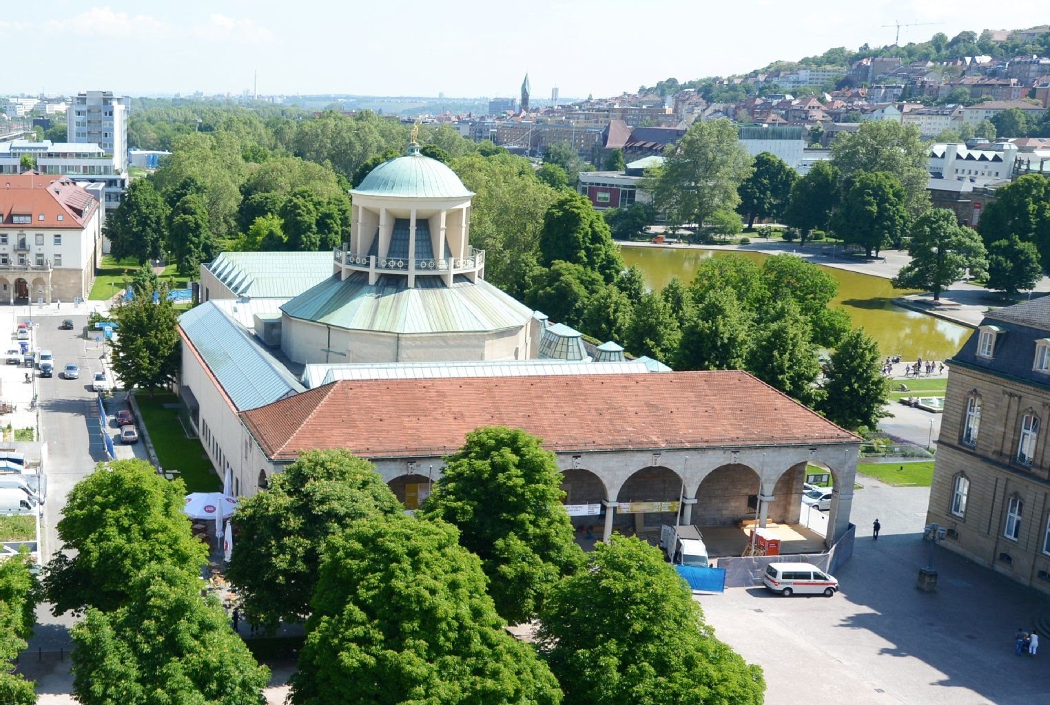Das Kunstgebäude am Schloßplatz.