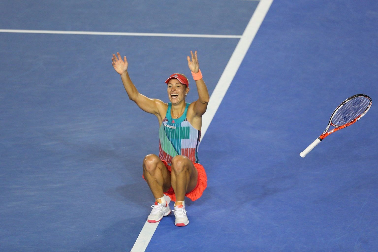 Angelique Kerber gewinnt gegen die Nummer eins der Welt Serena Williams ihr erstes Grand-Slam-Turnier.