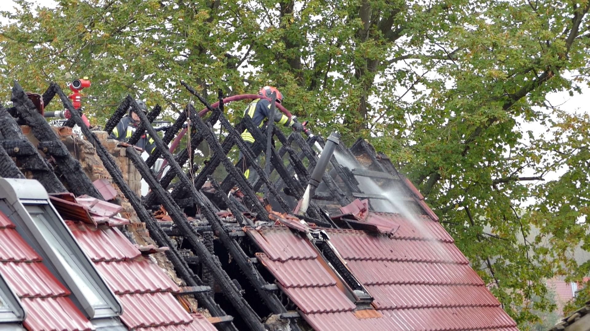 Die Brandursache ist zunächst unbekannt.