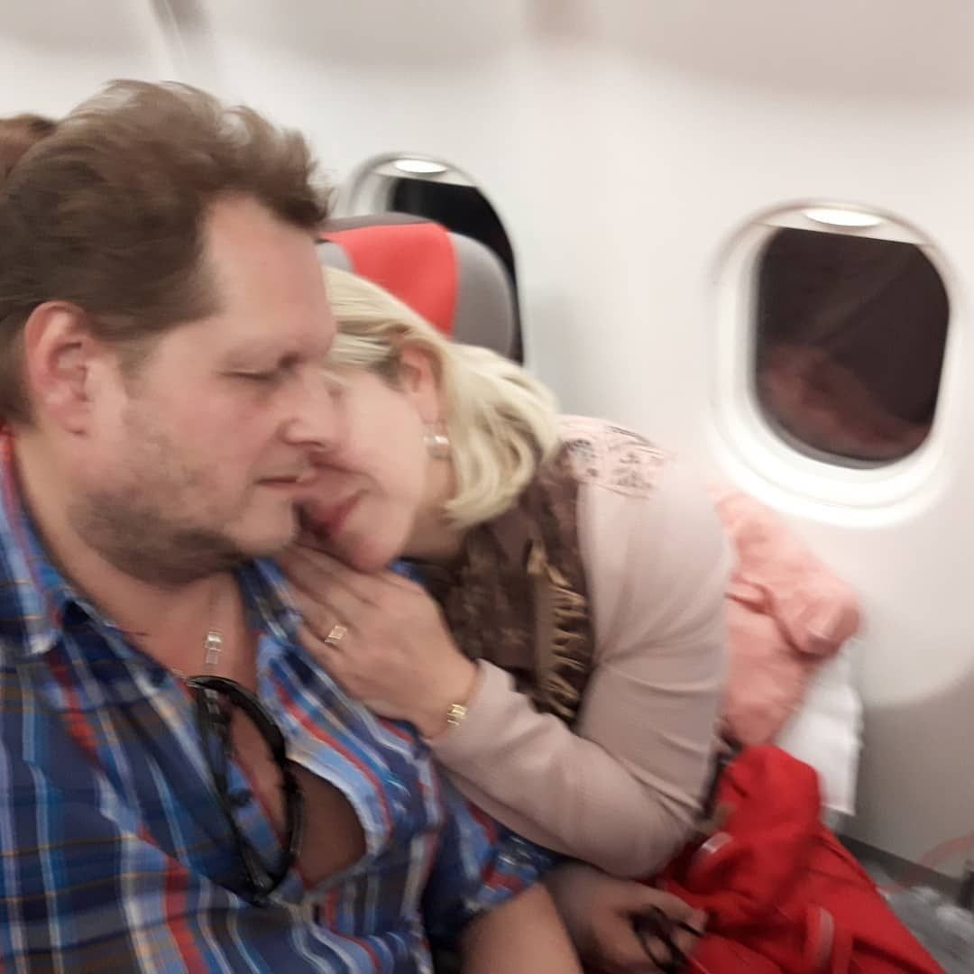 Jens Büchner versucht seiner Frau in der schweren Zeit beizustehen.
