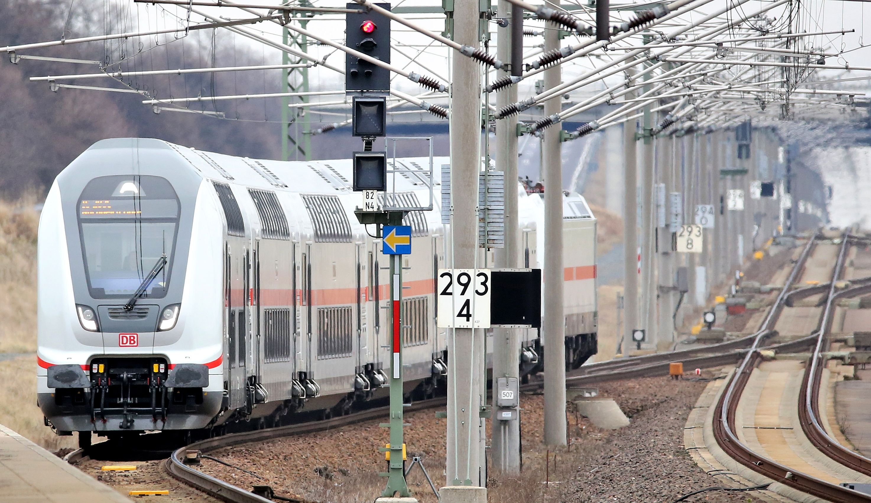Der neue Doppelstock-IC kommt auf der Strecke zwischen Köln und Dresden erst ab Dezember.