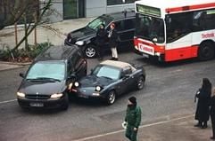 Autounfall mit Blechschaden: Welche Rechte der Geschädigte in Anspruch nehmen kann, weiß er oft nicht (Foto: dpa)